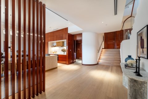 Apartment in Jumeirah, Dubai 4 bedrooms, 516 sq.m. № 96942 - photo 5