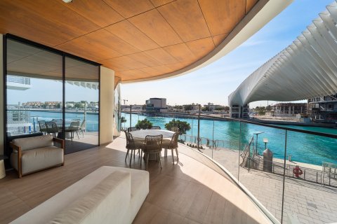 Apartment in Jumeirah, Dubai 4 bedrooms, 516 sq.m. № 96942 - photo 18