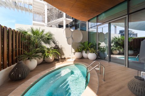 Apartment in Jumeirah, Dubai 4 bedrooms, 516 sq.m. № 96942 - photo 27