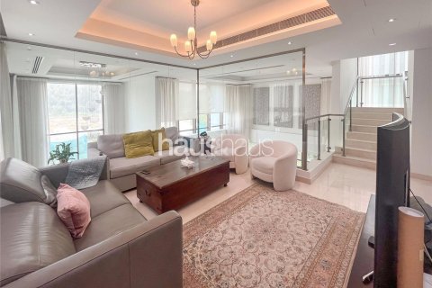 Снять в аренду виллу в Meydan, Дубай: 6 спален, 586м², № 44884 - фото 8