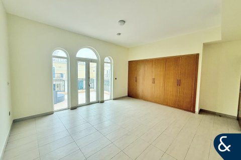 Villa in Legacy Nova Villas, Jumeirah Park, Dubai 4 bedrooms, 516 sq.m. № 76615 - photo 6