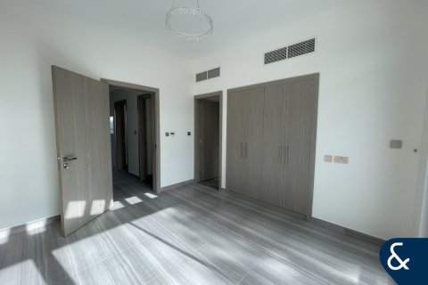 Townhouse in DAMAC Hills (Akoya by DAMAC), Dubai 3 bedrooms, 150 sq.m. № 76617 - photo 15