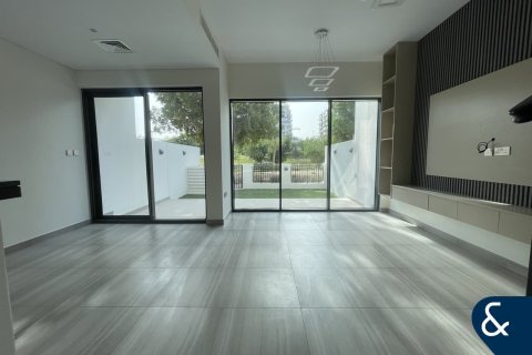 Townhouse in DAMAC Hills (Akoya by DAMAC), Dubai 3 bedrooms, 150 sq.m. № 76617 - photo 2