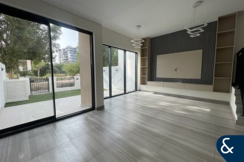 Townhouse in DAMAC Hills (Akoya by DAMAC), Dubai 3 bedrooms, 150 sq.m. № 76617 - photo 3