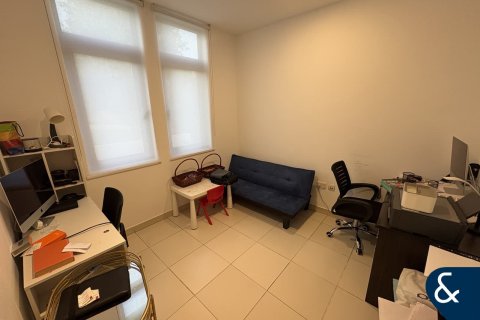 Villa in Mira Oasis, Reem, Dubai 3 bedrooms, 281 sq.m. № 76616 - photo 15