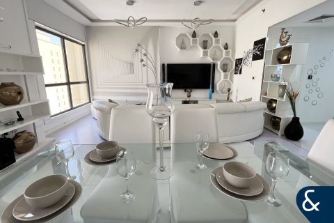 Apartment in Shams, Jumeirah Beach Residence, Dubai 2 bedrooms, 128 sq.m. № 76618 - photo 4