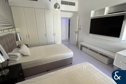 Apartment in Shams, Jumeirah Beach Residence, Dubai 2 bedrooms, 128 sq.m. № 76618 - photo 13