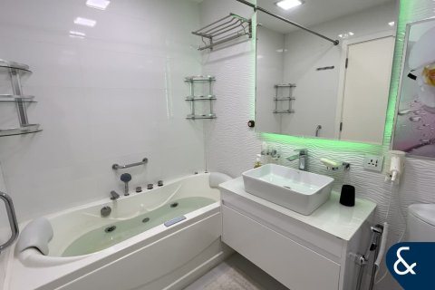 Apartment in Shams, Jumeirah Beach Residence, Dubai 2 bedrooms, 128 sq.m. № 76618 - photo 14