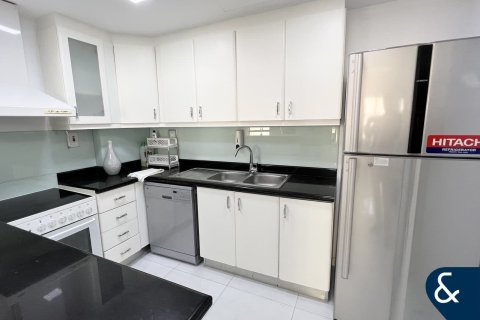 Apartment in Shams, Jumeirah Beach Residence, Dubai 2 bedrooms, 128 sq.m. № 76618 - photo 6