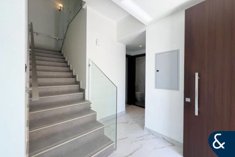 Townhouse in District 11, Mohammed Bin Rashid City, Dubai 4 bedrooms, 257 sq.m. № 75512 - photo 3