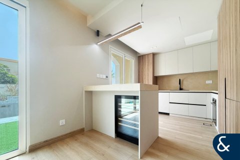 Villa en Springs 12, The Springs, Dubai, 3 dormitorios, 228 m², № 75509 - foto 10