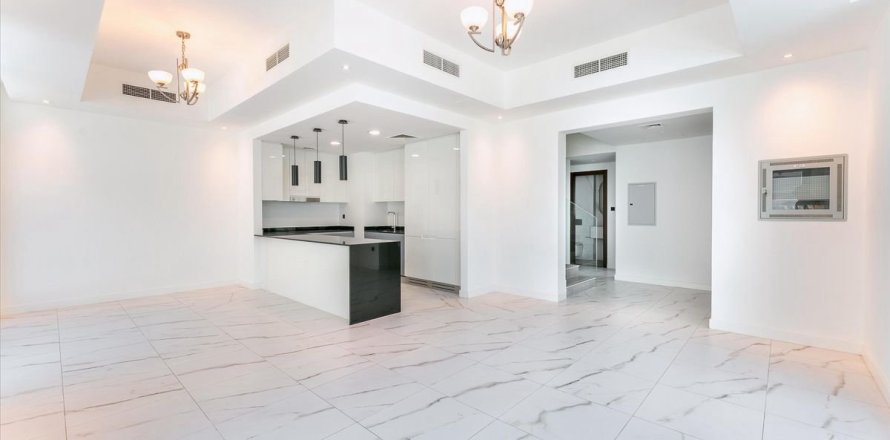 Townhouse in Dubai 4 bedrooms, 289.1 sq.m. № 137756