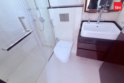 Townhouse in Dubai 5 bedrooms, 172.5 sq.m. № 137757 - photo 8
