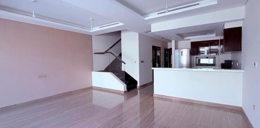 Townhouse in Dubai 5 bedrooms, 172.5 sq.m. № 137757