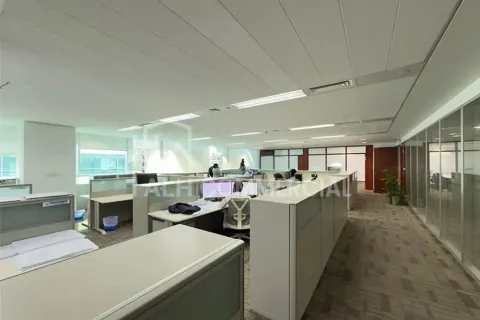 Office in Sheikh Zayed Road, Dubai 1 room, 534 sq.m. № 92752 - photo 2