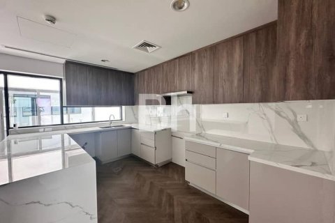 Снять в аренду таунхаус в Al Furjan, Дубай: 4 спальни, 896м², № 22014 - фото 1