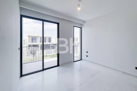 Снять в аренду виллу в Tilal Al Ghaf, Дубай: 5 спален, 425м², № 22013 - фото 13
