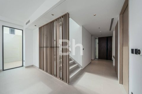 Villa in Tilal Al Ghaf, Dubai 4 bedrooms, 438 sq.m. № 22016 - photo 3