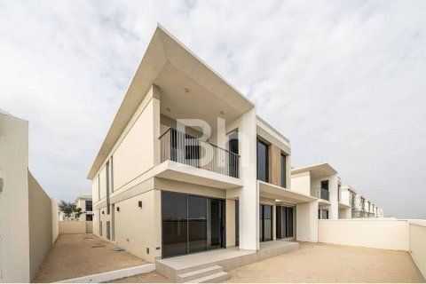 Villa in Tilal Al Ghaf, Dubai 4 bedrooms, 438 sq.m. № 22016 - photo 1