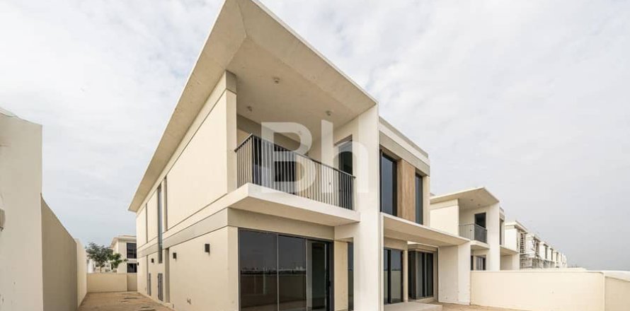 Villa in Tilal Al Ghaf, Dubai 4 bedrooms, 438 sq.m. № 22016