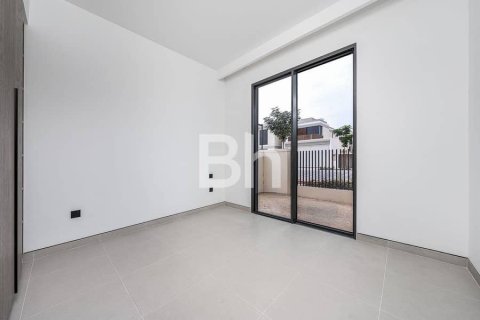 Villa in Tilal Al Ghaf, Dubai 4 bedrooms, 438 sq.m. № 22016 - photo 13