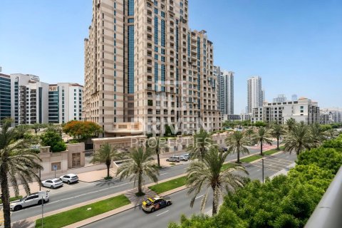 Apartment in Al Arta, Greens, Dubai 2 bedrooms, 98.38 sq.m. № 128342 - photo 15