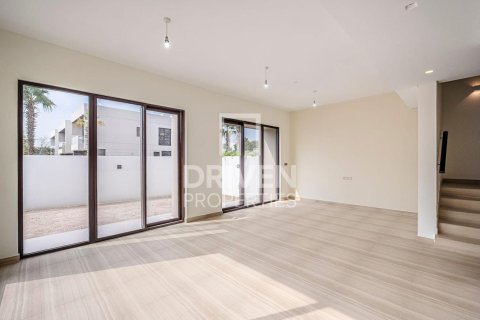 Townhouse in Park Residences, DAMAC Hills (Akoya by DAMAC), Dubai 5 bedrooms, 341.88 sq.m. № 128353 - photo 4
