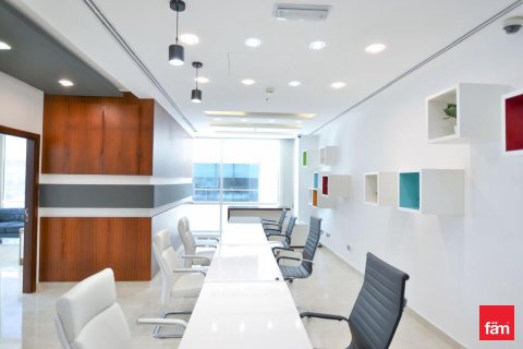 Office in Business Bay, Dubai 151.2 sq.m. № 53372 - photo 2