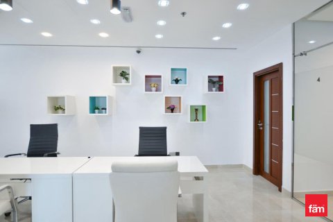 Office in Business Bay, Dubai 151.2 sq.m. № 53372 - photo 3