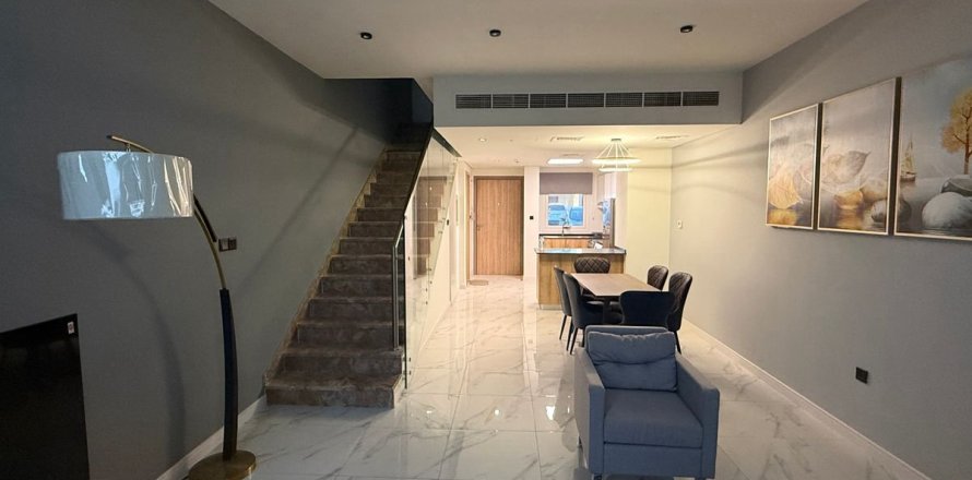 Townhouse in Dubai 2 bedrooms, 123.7 sq.m. № 71904