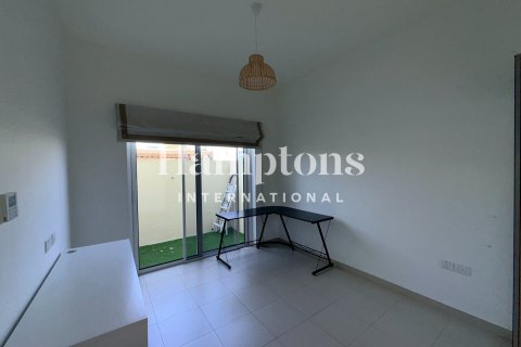Снять в аренду квартиру в Dubai South (Dubai World Central), Дубай: 3 спальни, 222.77953594м², № 101482 - фото 21