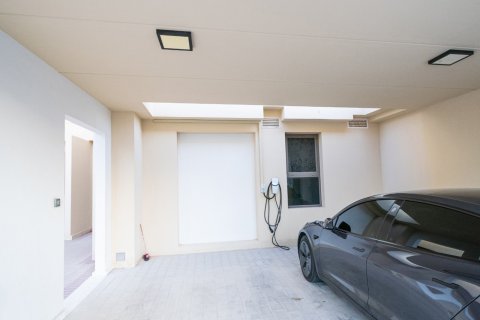 Adosado en Town Square, Dubai, 3 dormitorios, 211.54013100 m², № 101490 - foto 4