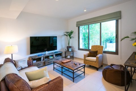 Adosado en Town Square, Dubai, 3 dormitorios, 211.54013100 m², № 101490 - foto 23