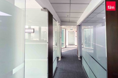 Снять в аренду офис в Бизнес-Бэе, Дубай: 92.9м², № 64085 - фото 3