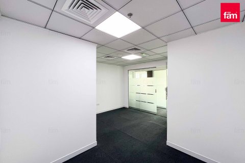Снять в аренду офис в Бизнес-Бэе, Дубай: 92.9м², № 64085 - фото 2