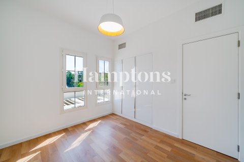 Townhouse in Springs 4, The Springs, Dubai 4 bedrooms, 347.08560800 sq.m. № 63301 - photo 21