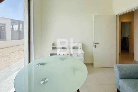 Villa in Dubai South (Dubai World Central), Dubai 4 bedrooms, 357 sq.m. № 57112 - photo 2