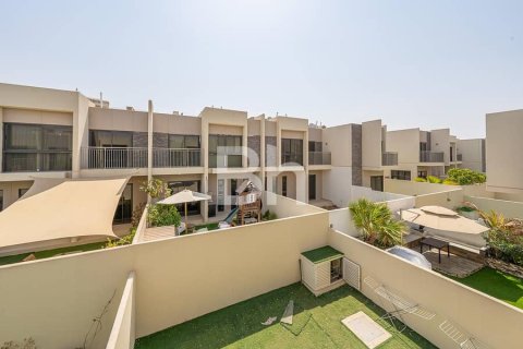 Villa en DAMAC Hills (Akoya by DAMAC), Dubai, 3 dormitorios, 175 m², № 57111 - foto 3