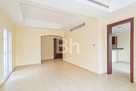 Villa in Arabian Ranches, Dubai 3 bedrooms, 213 sq.m. № 57115 - photo 11