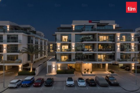 Appartement à Dubai, 2 chambres, 138.7 m², № 113605