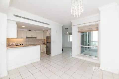 Apartamento en AL MURJAN TOWER en Dubai Marina, Dubai, 1 dormitorio, 110 m², № 62981 - foto 1