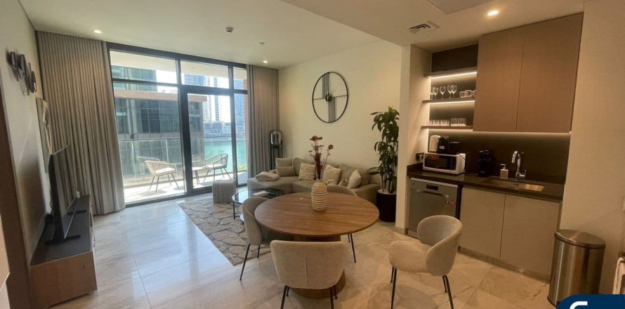 Apartment in PENINSULA FOUR THE PLAZA in Business Bay 1 bedroom, 77 sq.m. № 99121