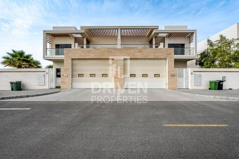 Villa en Jebel Ali, Dubai, 4 dormitorios, 476.78 m², № 142621 - foto 30