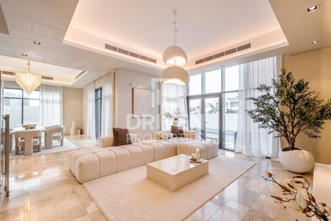 Villa en Jebel Ali, Dubai, 4 dormitorios, 476.78 m², № 142621 - foto 2