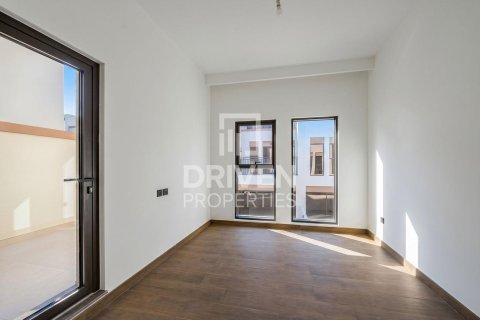Adosado en Damac Lagoons, Dubai, 4 dormitorios, 144 m², № 142620 - foto 11