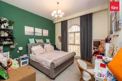 Townhouse in Dubai 4 bedrooms, 309.4 sq.m. № 23776 - photo 25
