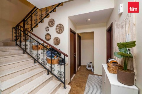 Townhouse in Dubai 4 bedrooms, 309.4 sq.m. № 23776 - photo 7