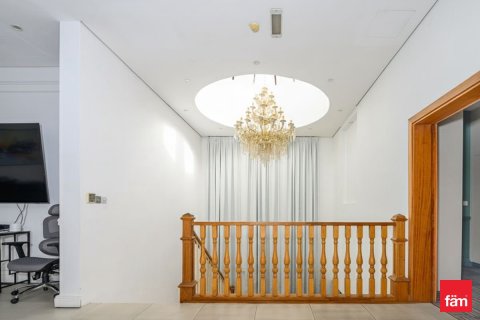 Villa in Dubai 6 bedrooms, 578.1 sq.m. № 23774 - photo 22