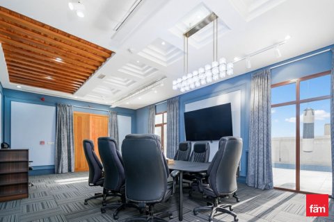 Villa in Dubai 6 bedrooms, 578.1 sq.m. № 23774 - photo 9