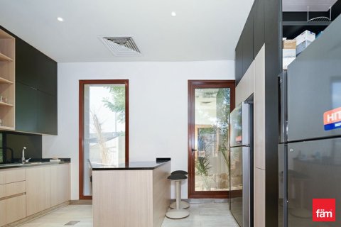 Villa in Dubai 6 bedrooms, 578.1 sq.m. № 23774 - photo 13